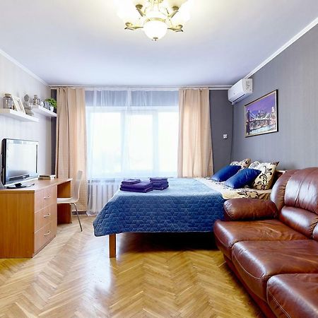 L3-82 Main Street- Modern New Three 3 Separate 3Bedrooms 100 M2 - Central Location, Metro Palace Of Sports - Gulliver Mall, Arena City كييف المظهر الخارجي الصورة