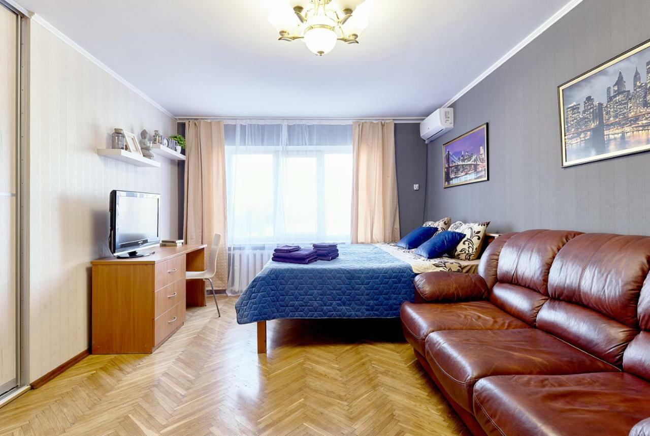 L3-82 Main Street- Modern New Three 3 Separate 3Bedrooms 100 M2 - Central Location, Metro Palace Of Sports - Gulliver Mall, Arena City كييف المظهر الخارجي الصورة