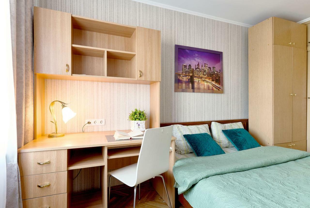 L3-82 Main Street- Modern New Three 3 Separate 3Bedrooms 100 M2 - Central Location, Metro Palace Of Sports - Gulliver Mall, Arena City كييف المظهر الخارجي الصورة